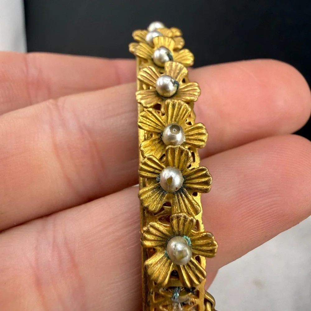 Miriam Haskell read bracelet